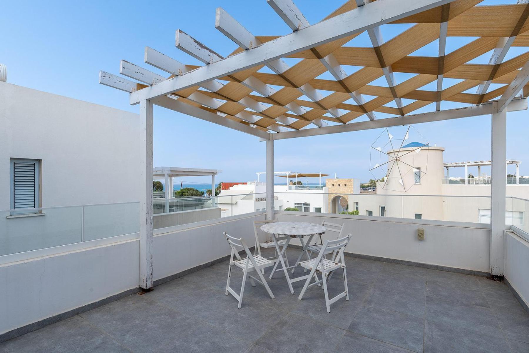 Blue Diamond Beach Villas Пафос Экстерьер фото