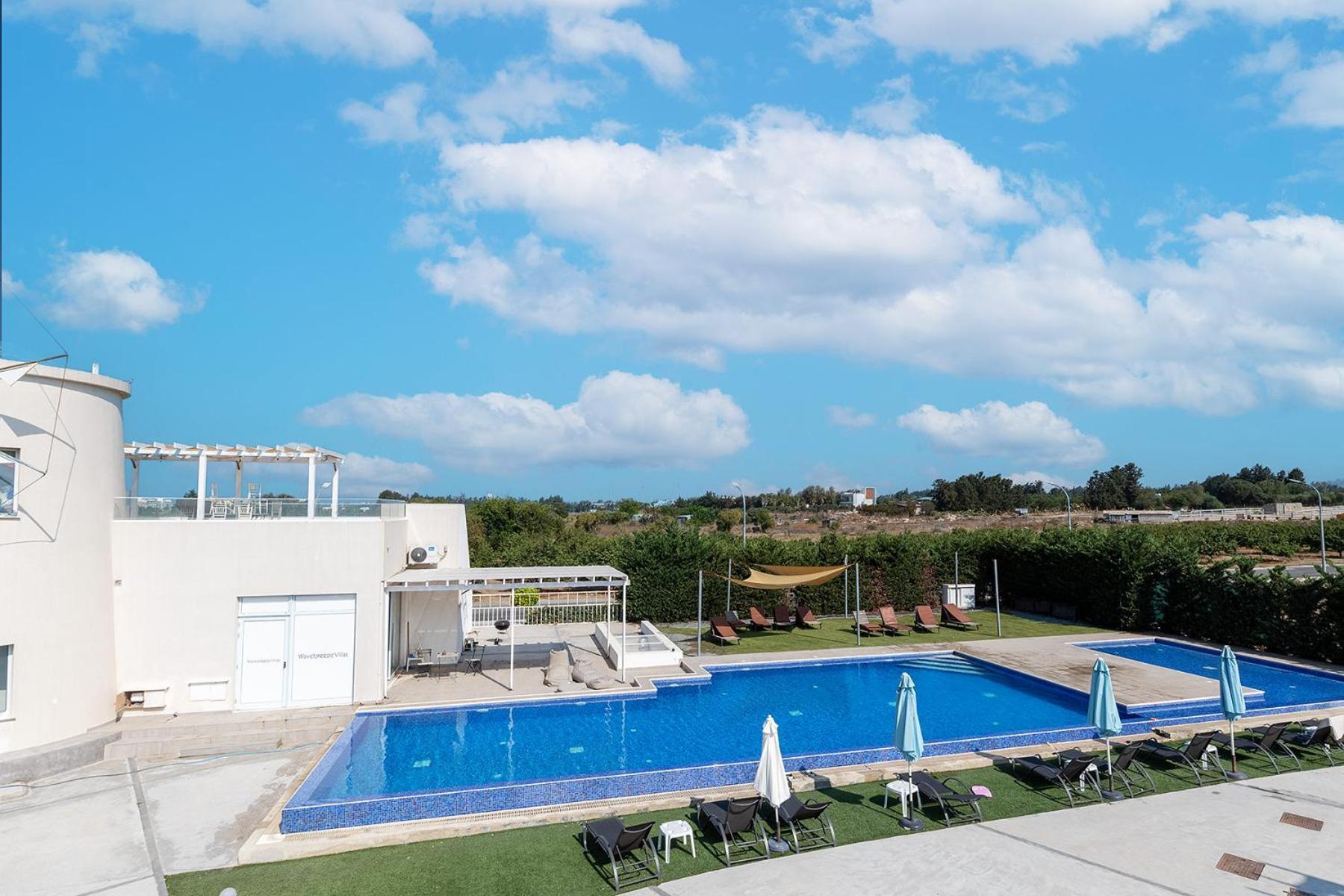 Blue Diamond Beach Villas Пафос Экстерьер фото