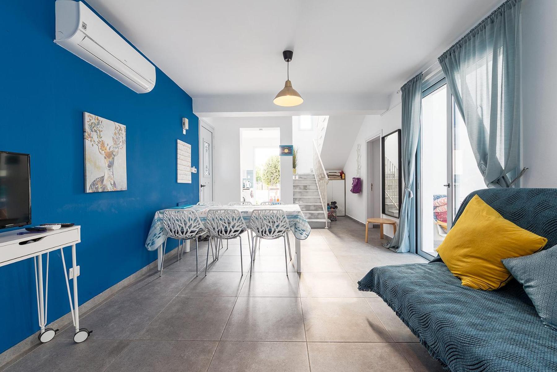 Blue Diamond Beach Villas Пафос Экстерьер фото