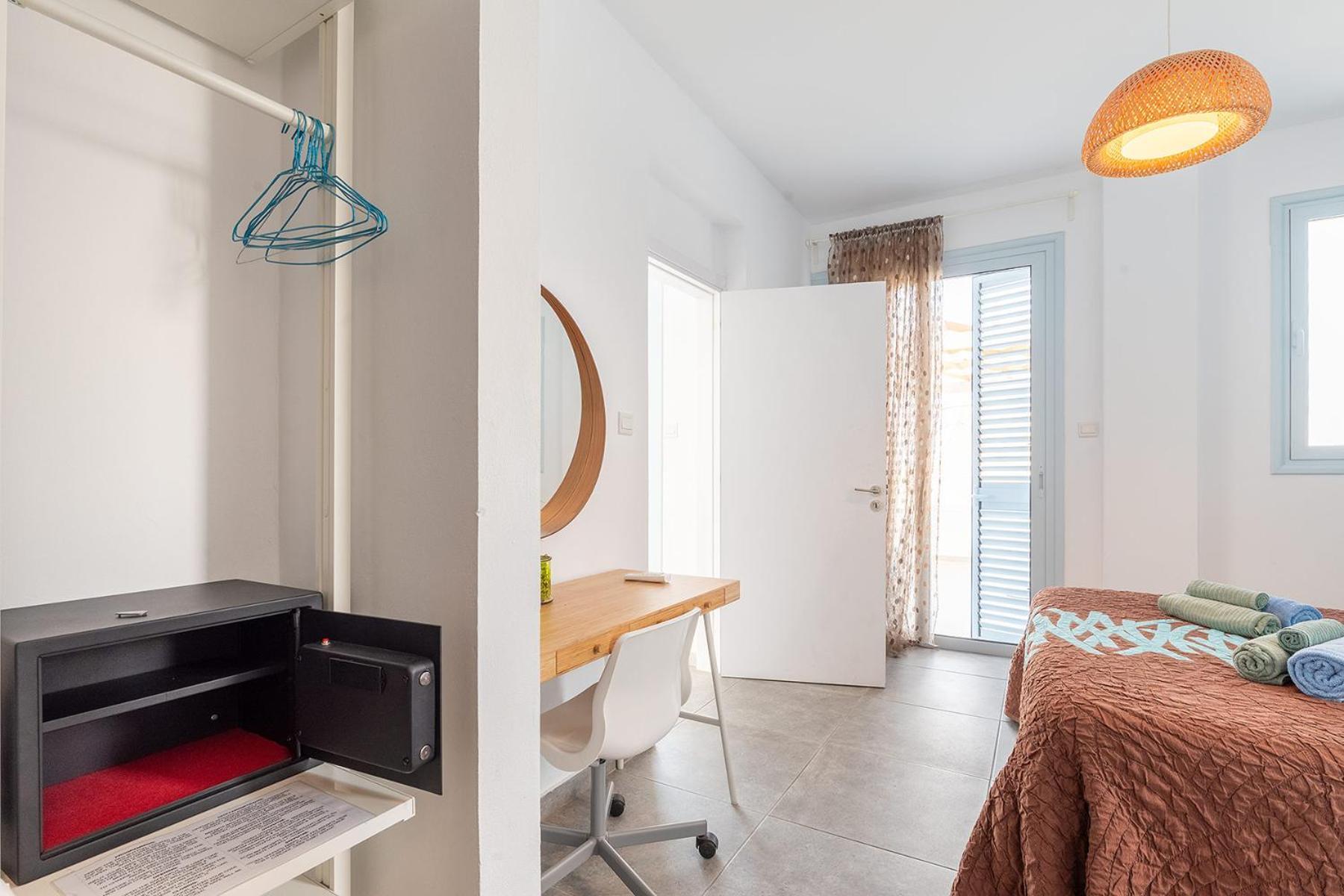 Blue Diamond Beach Villas Пафос Экстерьер фото