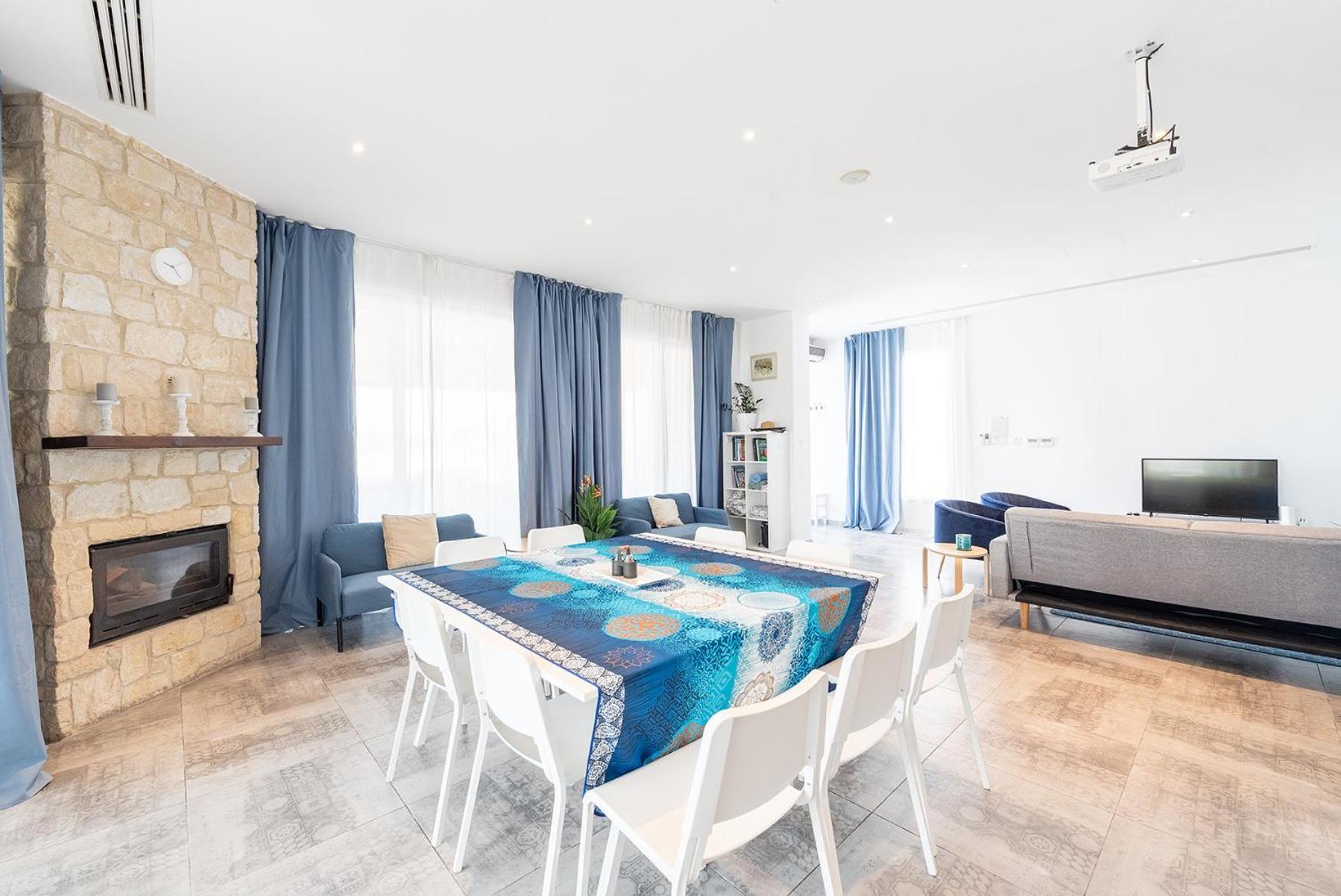 Blue Diamond Beach Villas Пафос Экстерьер фото