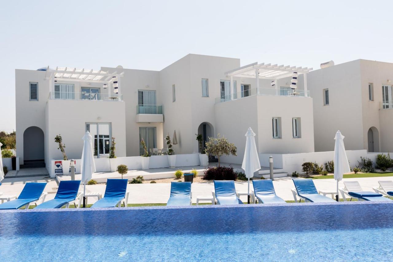 Blue Diamond Beach Villas Пафос Экстерьер фото