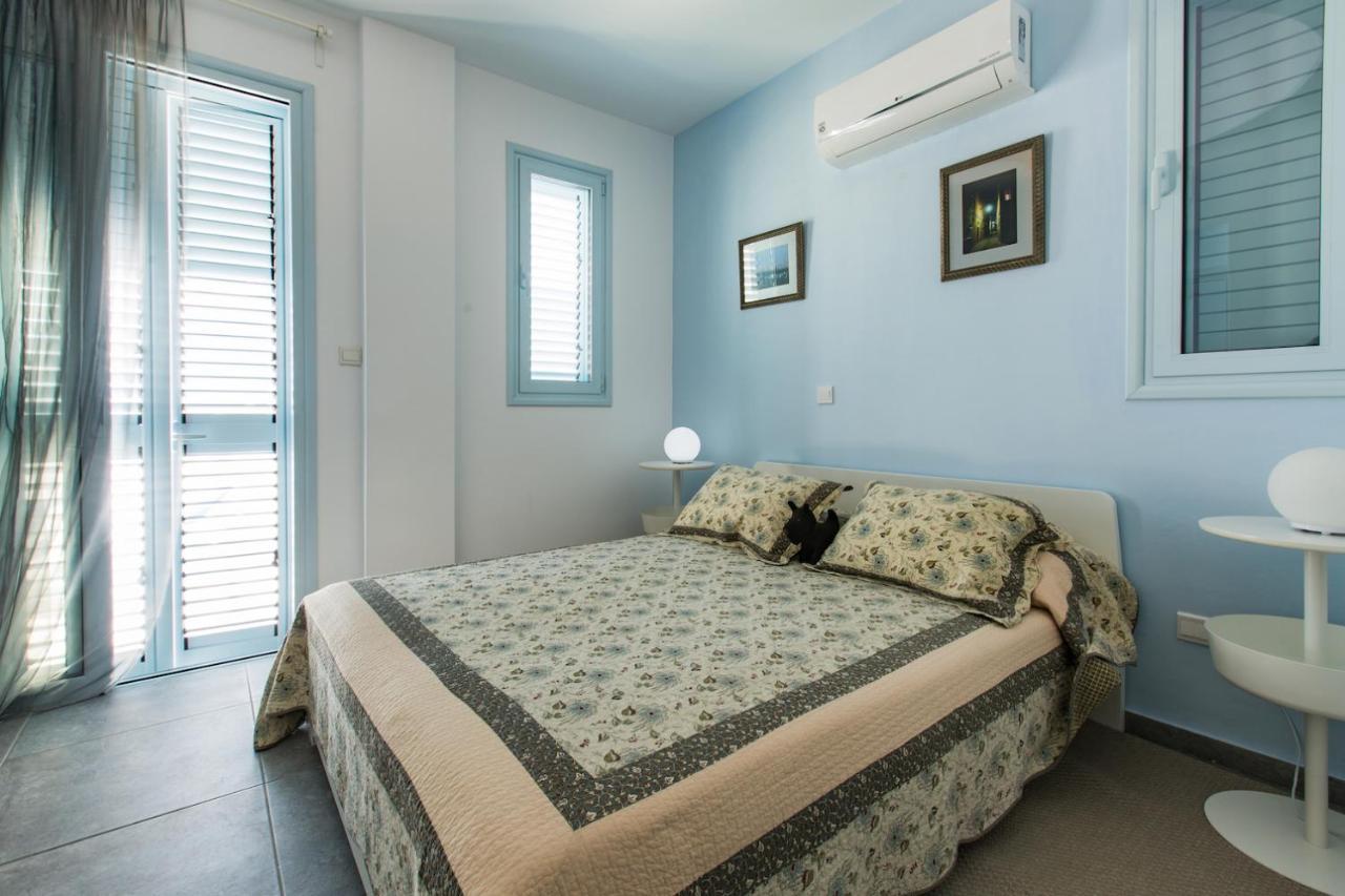 Blue Diamond Beach Villas Пафос Экстерьер фото