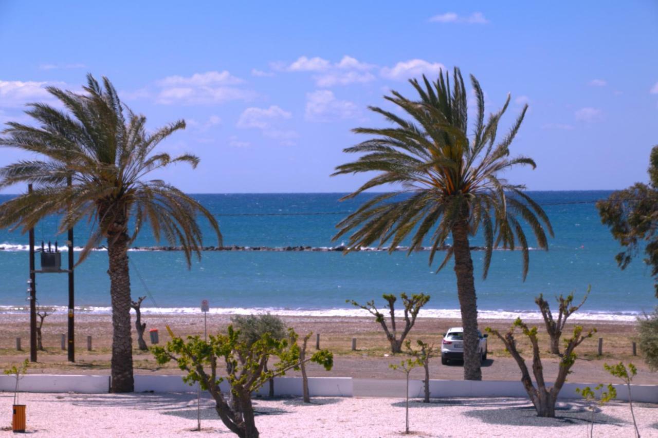 Blue Diamond Beach Villas Пафос Экстерьер фото
